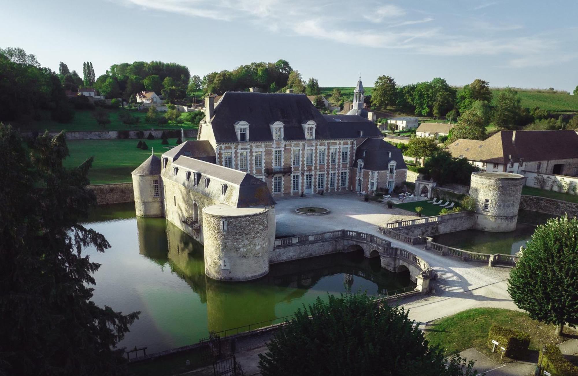 Le Chateau D'Étoges Zewnętrze zdjęcie